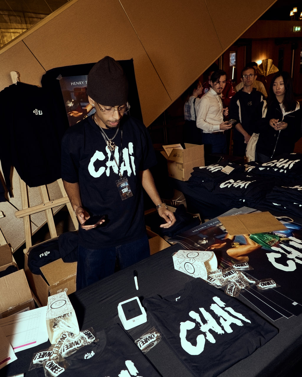 Tee-shirt officiel CHAI, autre vue